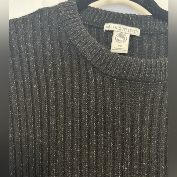 Urban Outfitters Black Cropped Long Sleeve Sweater - Picture 3 of 3